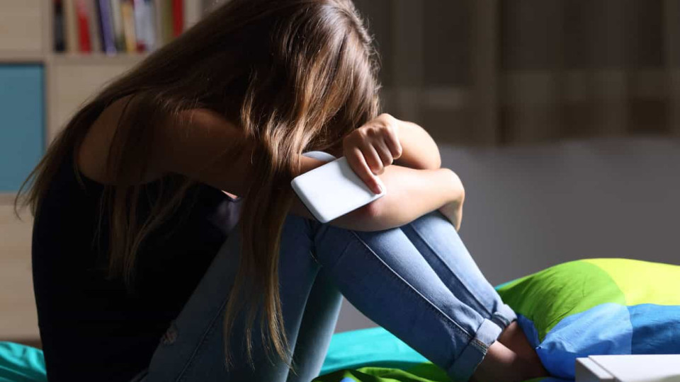 Adolescentes em Portugal com sintomas depressivos aumentaram em 2022-2023