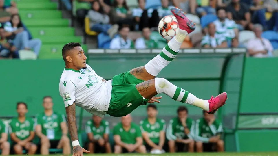 Raphinha: Rennes longe de chegar ao valor pedido pelo Sporting