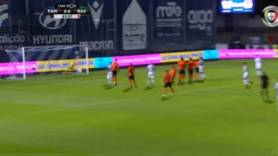 A 'bomba' de Patrick William que abriu o marcador do Famalicão-Rio Ave