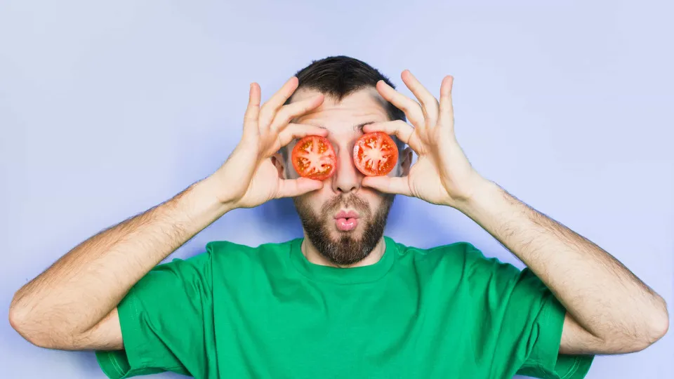 Comer tomates faz o pénis crescer?