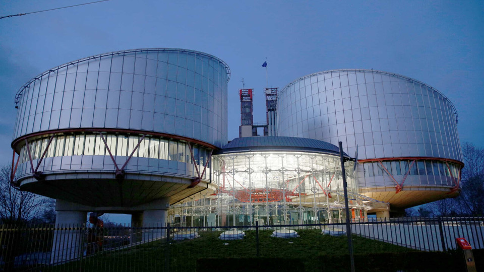 Tribunal Europeu pede a Rússia para suspender dissolução de ONG