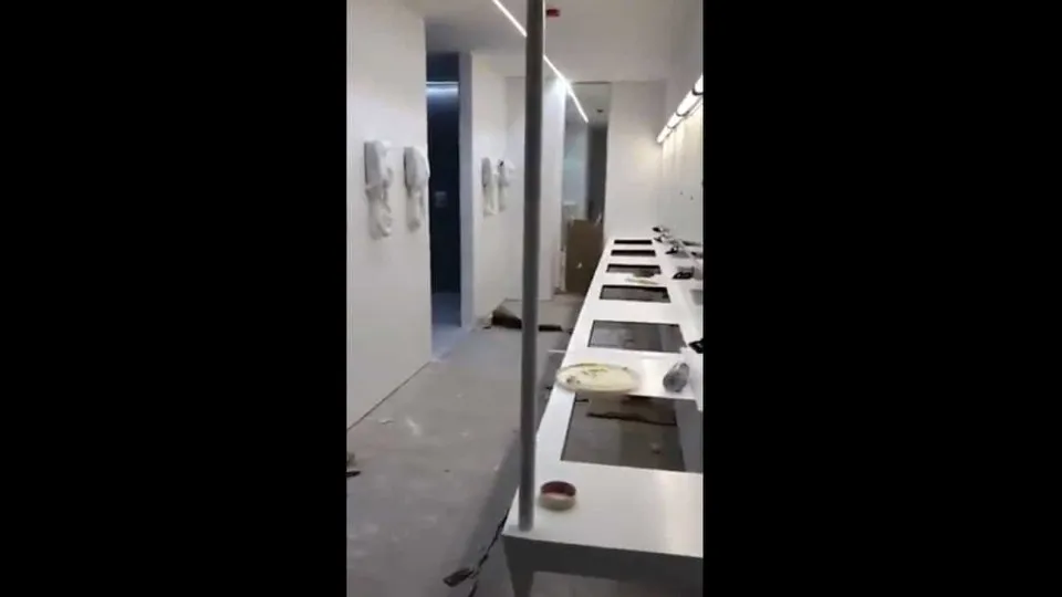 Ver para crer: Nápoles tem os balneários assim a 70 horas de ir a jogo