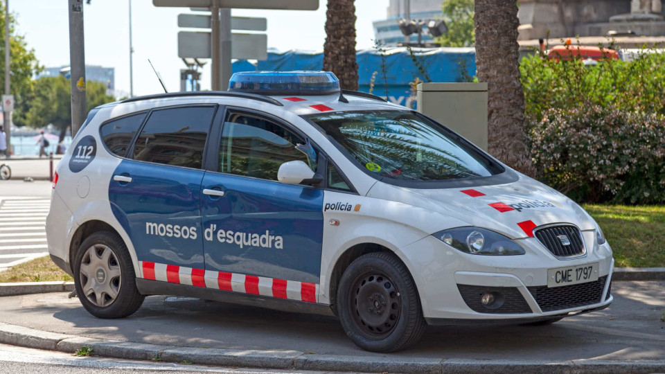 Desmantelada rede criminosa de venda de telemóveis roubados em Barcelona