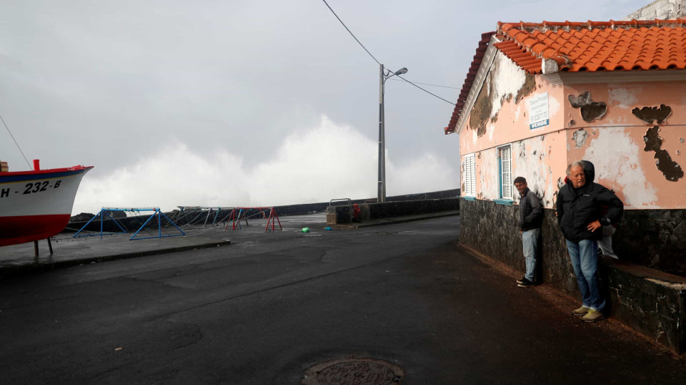 Açores: Interpelações e um debate de urgência marcam agenda parlamentar