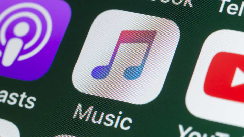Apple enfrenta multa de 500 milhões por restrições no acesso a música