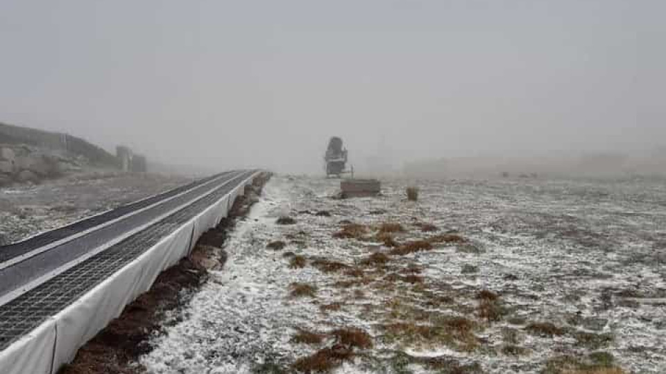 Mau tempo: EN2 em Lamego cortada por causa da neve