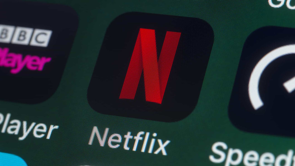 Netflix lança nova subscrição com publicidade a um preço mais baixo