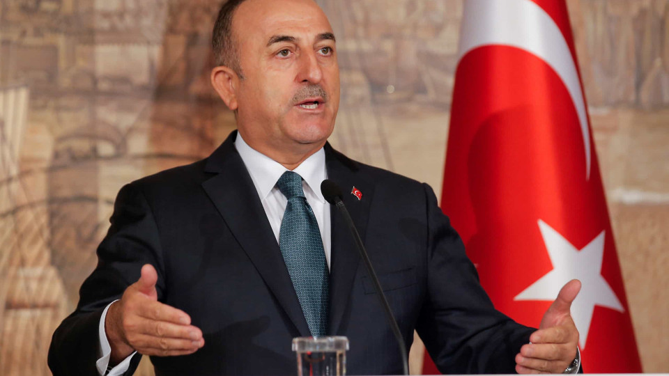 MNE turco visita Arábia Saudita e tenta retomar relações
