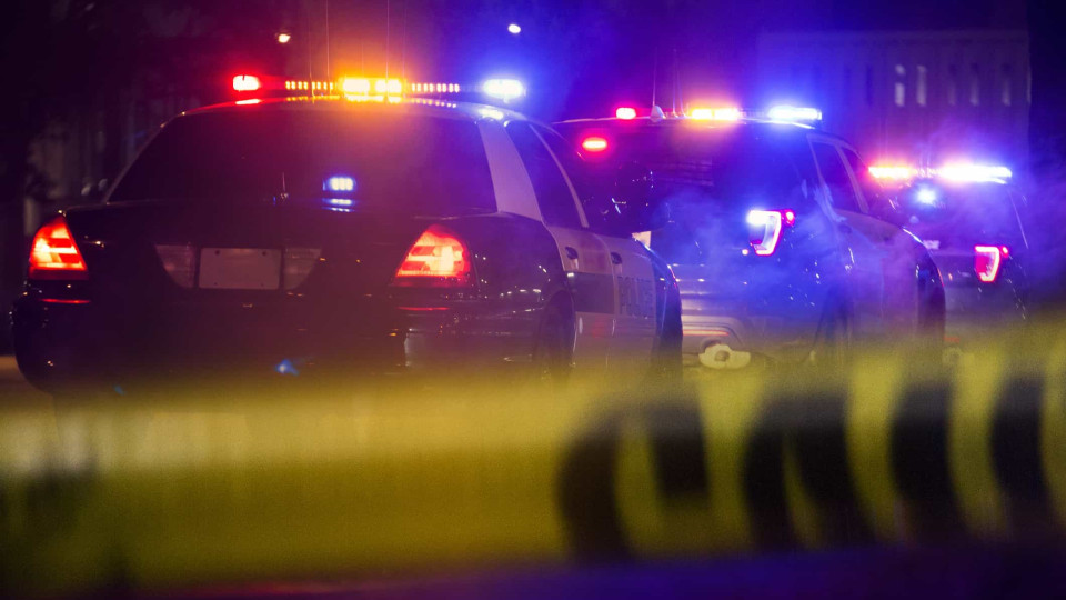 Adolescente mata três outros jovens em tiroteio na Carolina do Sul