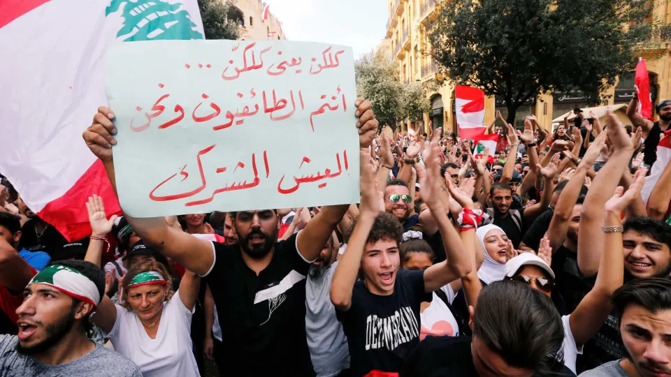 Manifestação em Beirute termina com repressão da polícia
