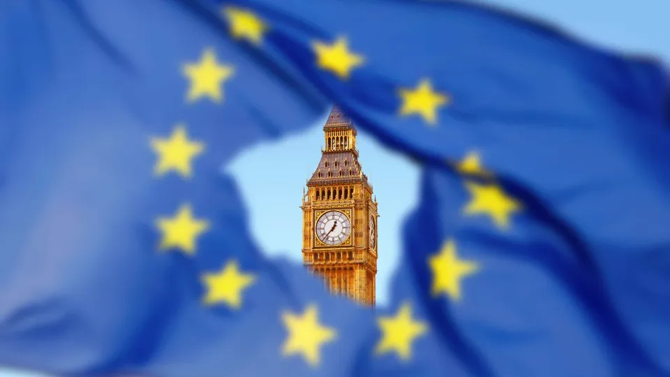 Partido do Brexit sofre golpe com deserções para o partido Conservador