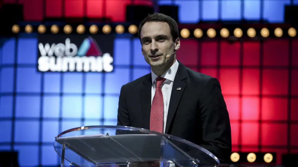 Chefe de tecnologia de Trump vem à Web Summit criticar a China