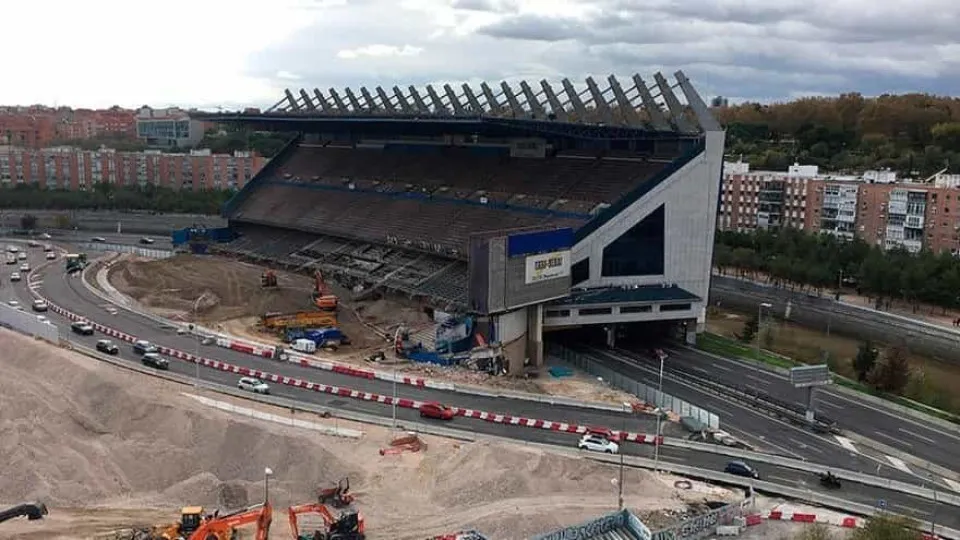 Passar de carro no mítico Vicente Calderón? Agora é possível