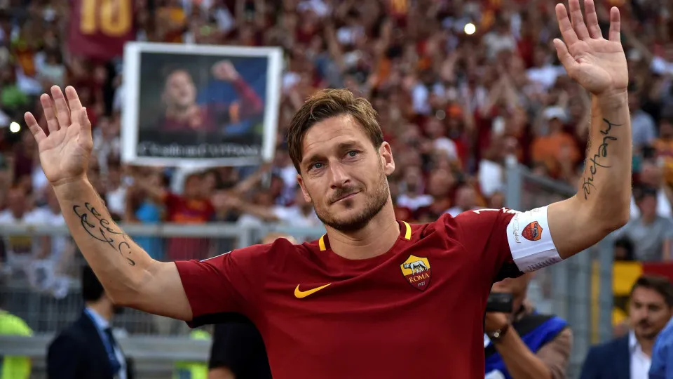 Totti 'dispara' contra a sua AS Roma: "Não assinava por eles"