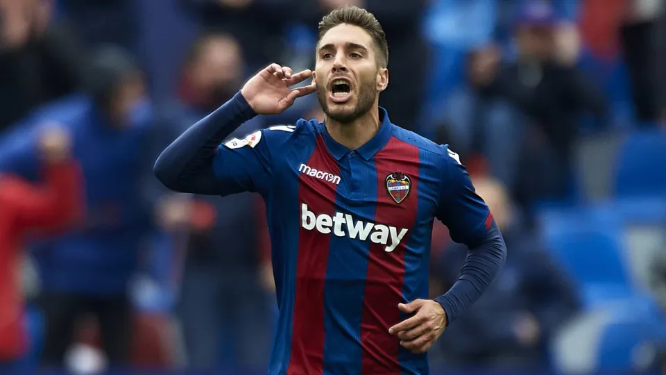 Levante bate Maiorca com golaço que levantou o estádio