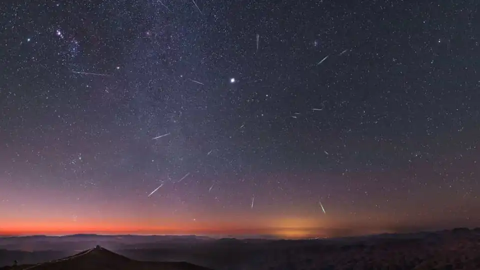 Sente-se e relaxe. Hoje há uma chuva de meteoros para admirar