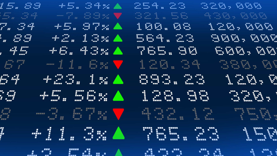 Bolsa de Lisboa cai mais de 2% e acompanha descidas na Europa