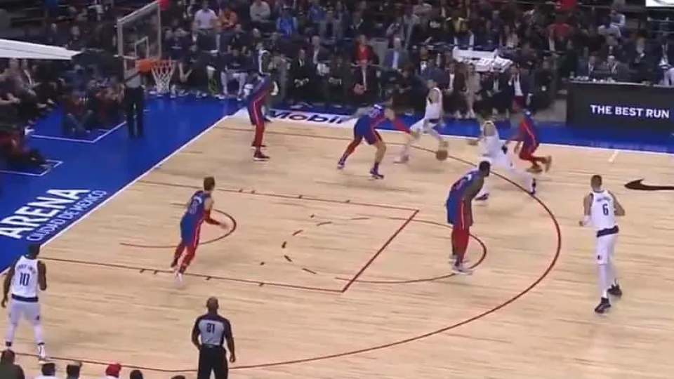 É por estas maravilhas que não se fala de outro jogador na NBA