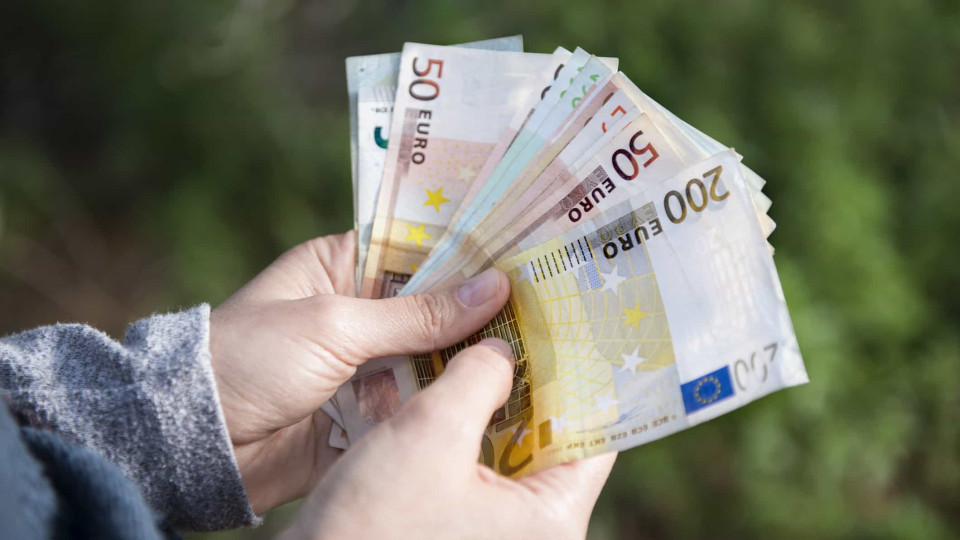 Salário mínimo nacional vai chegar aos 1.000€ em 2028. E o salário médio?