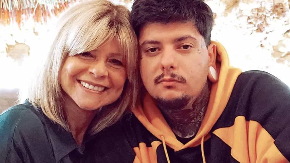 Agir dá os parabéns à mãe, Helena Isabel: "A melhor mãe do mundo"