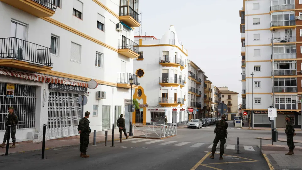 Hotéis de Madrid recebem 9 mil infetados para aliviar hospitais