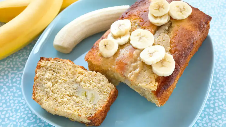 Receita de 'banana bread' com quatro ingredientes - nem mais, nem menos