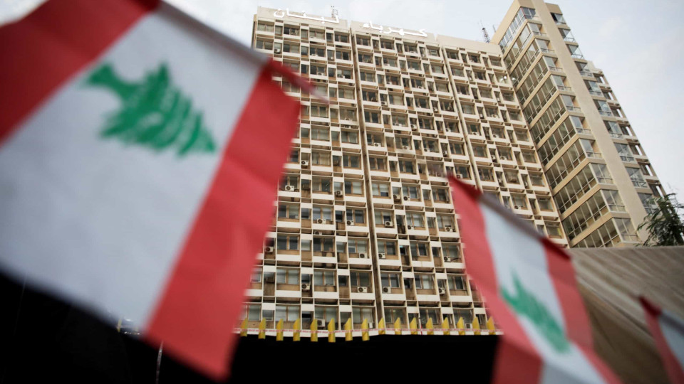 Bancos libaneses fecham portas para protestar contra decisão judicial