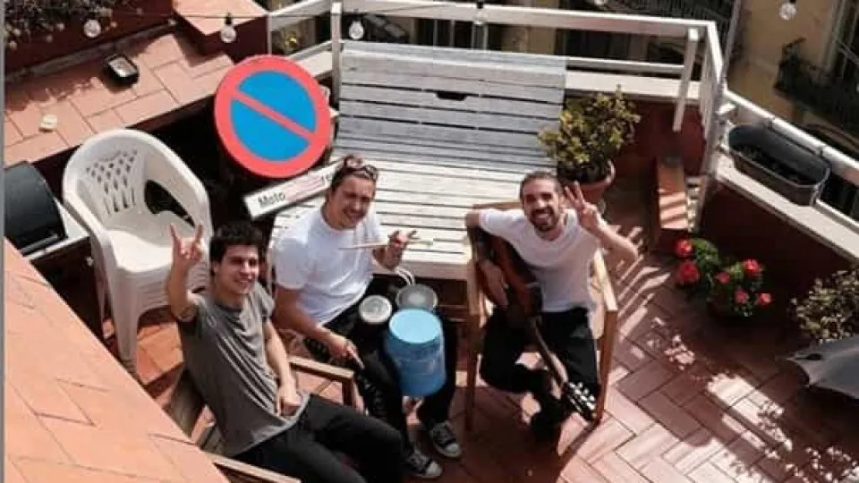 Stay Homas: De um terraço de Barcelona nasceu uma nova boy band
