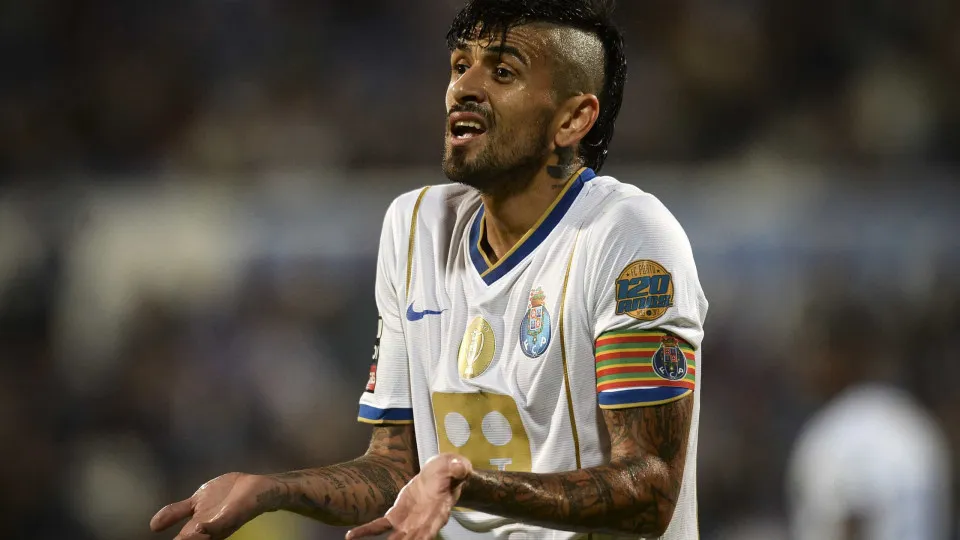 "Lucho, só ganhas títulos, pá. Não posso esquecer o que foste"