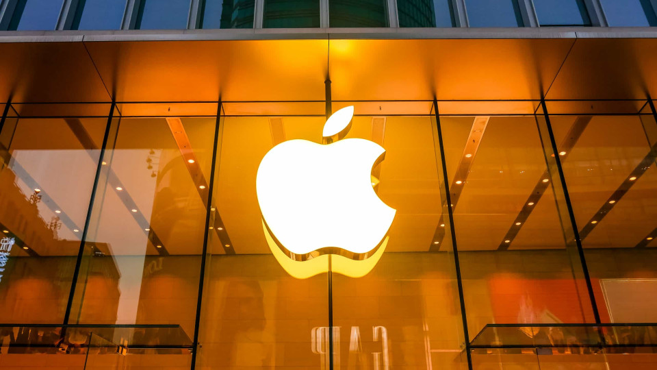 Apple pode lançar dois telemóveis dobráveis em 2023
