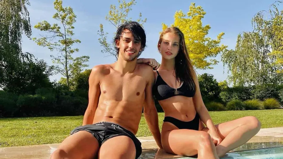 Margarida Corceiro partilha imagem de testículo e João Félix vira meme