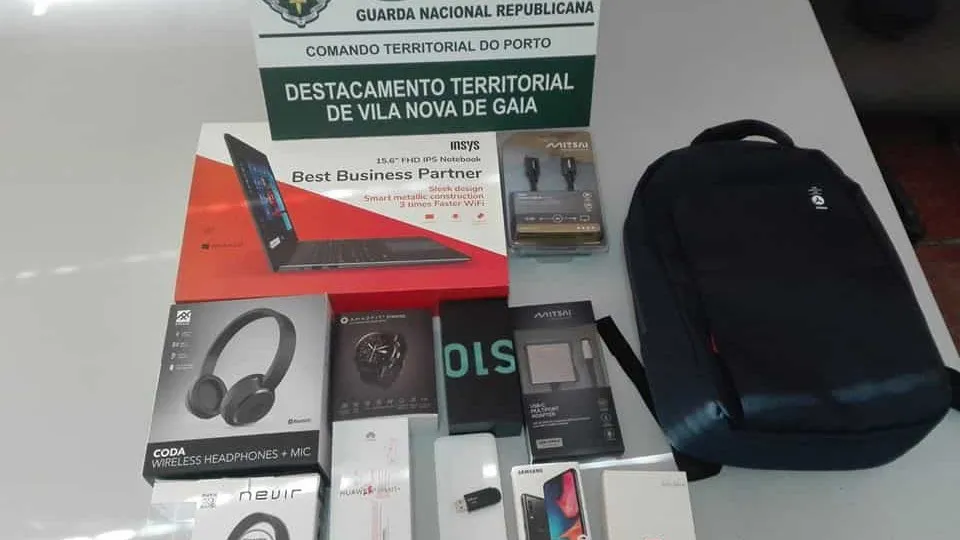 Roubaram cartão de crédito e lesaram a vítima em mais de 3 mil euros