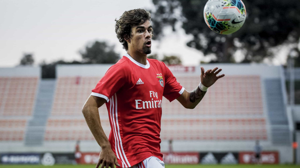 Negócio fechado: Tiago Araújo deixa Benfica para jogar no Estoril 