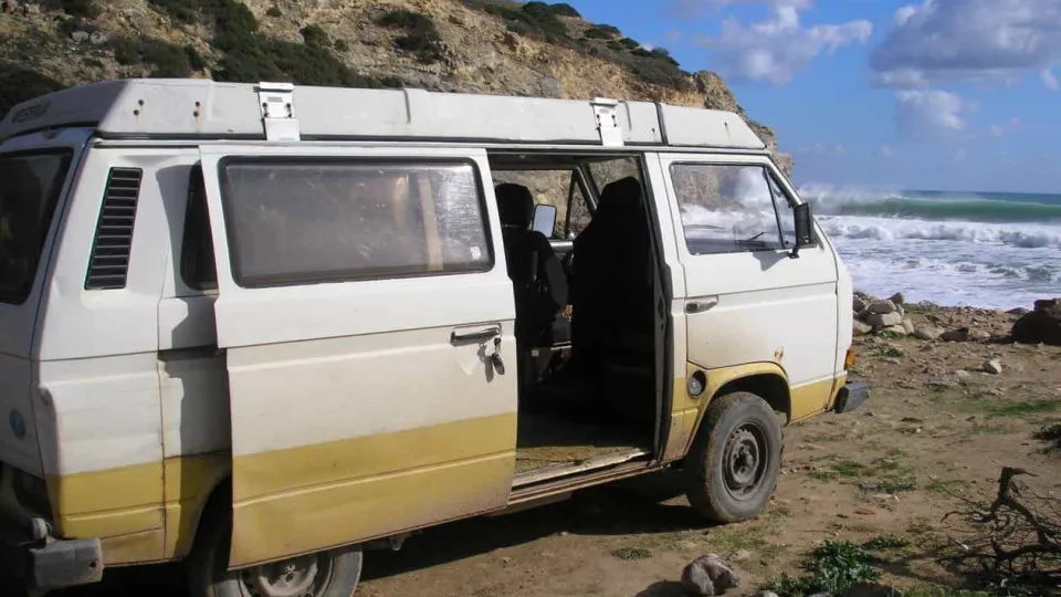 Os carros e a casa de Christian B., o alemão suspeito no caso Maddie