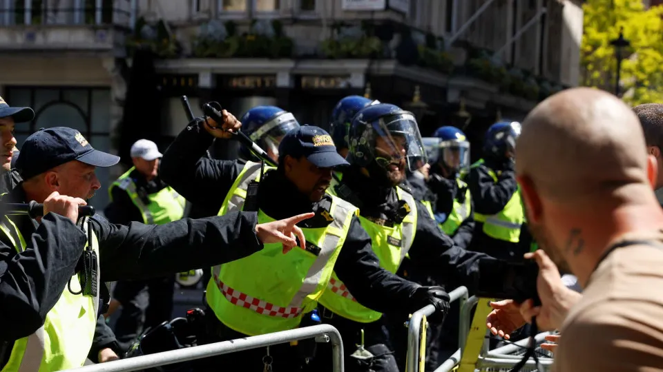 "Olhos pisados e cortes". Há relatos de portugueses feridos em Londres