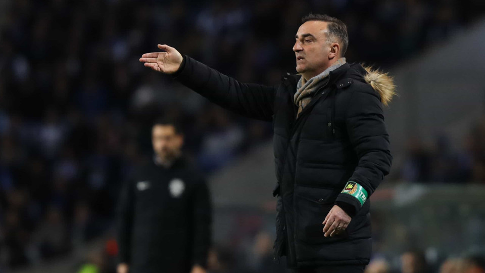 Carvalhal evita falar em recorde pontos e só pensa em bater Marítimo