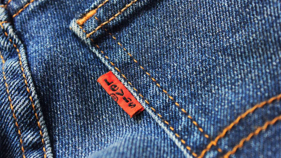 É oficial. Levi's abre loja no Strada Outlet