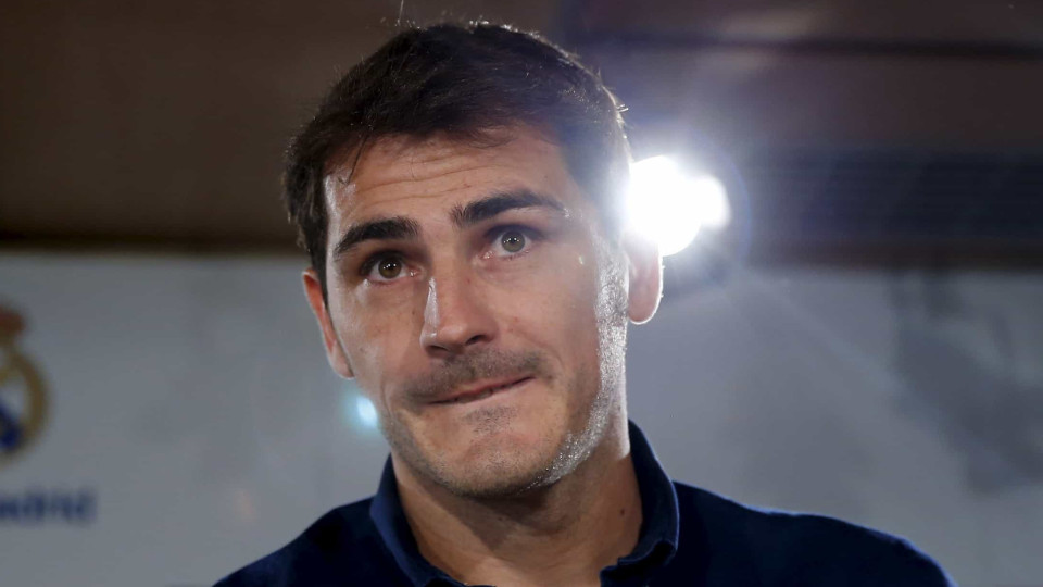 "Peço desculpas à comunidade LGTB", diz Casillas após Twitter "hackeado"