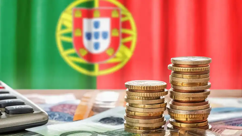 Portugal paga 3,2% por emissão de dívida a 9 anos e 2,087% a três anos