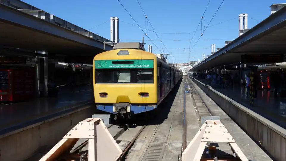 Greve na CP suprimiu 14 comboios até às 19h00