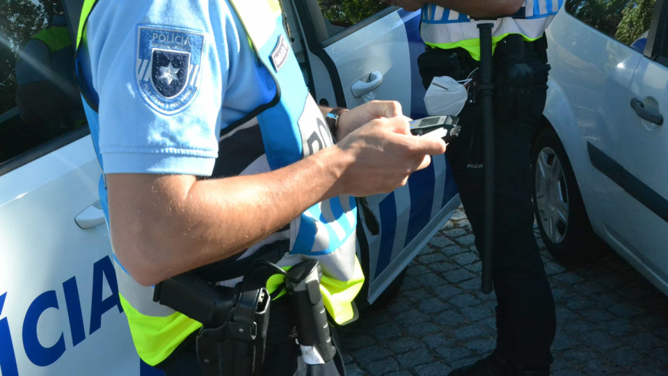 PSP recebe tratamento hospitalar após agressão de alcoolizado em Viseu