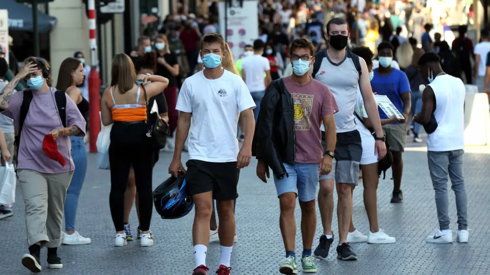 AO MINUTO: Feiras voltam a poder reabrir. Brasil passa as 91 mil mortes