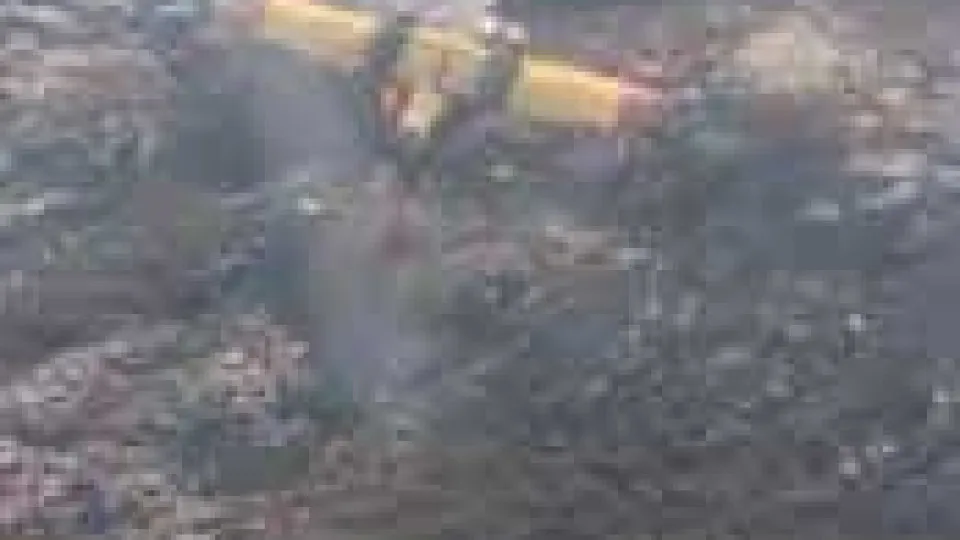 Imagens mostram canadair português em chamas no Gerês