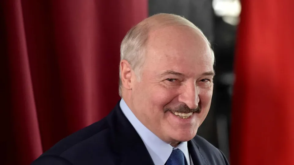 Bielorrússia. Lukashenko conquista sexto mandato com 80,23% dos votos