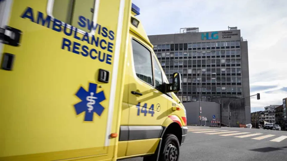 Covid-19: Suíça vai reforçar apoio do exértido a hospitais