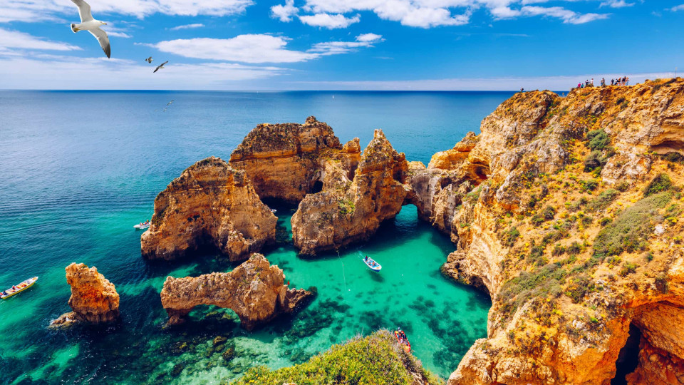 Ocupação por quarto no Algarve em fevereiro fica 7,2% aquém de 2019