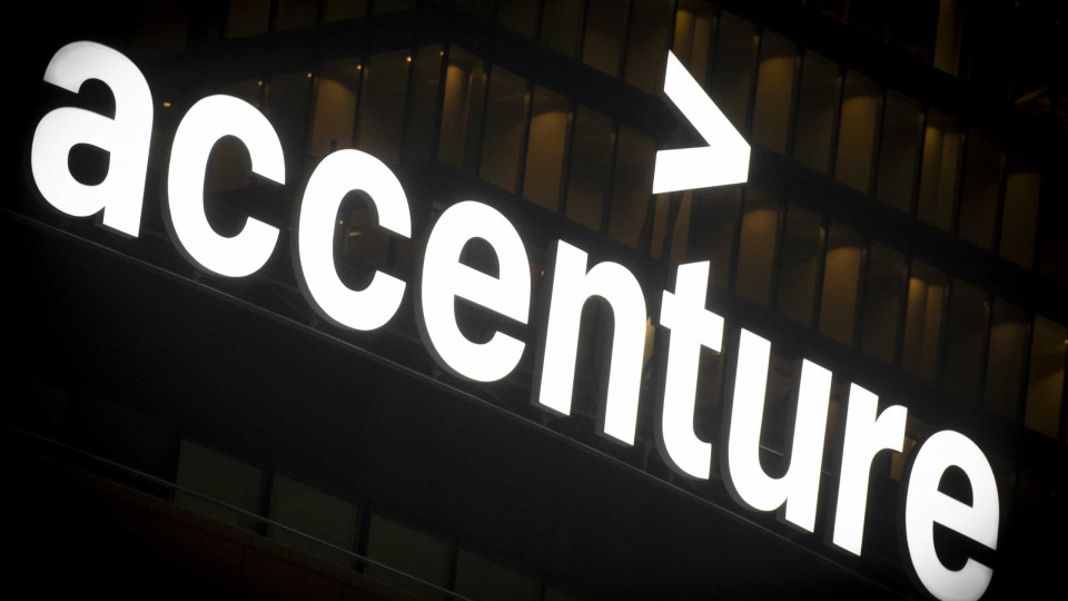 Accenture vai investir 2,5 mil milhões para acelerar transição digital