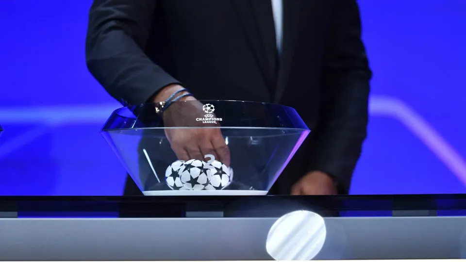 UEFA divulga calendário de Benfica e Sporting na Liga dos Campeões