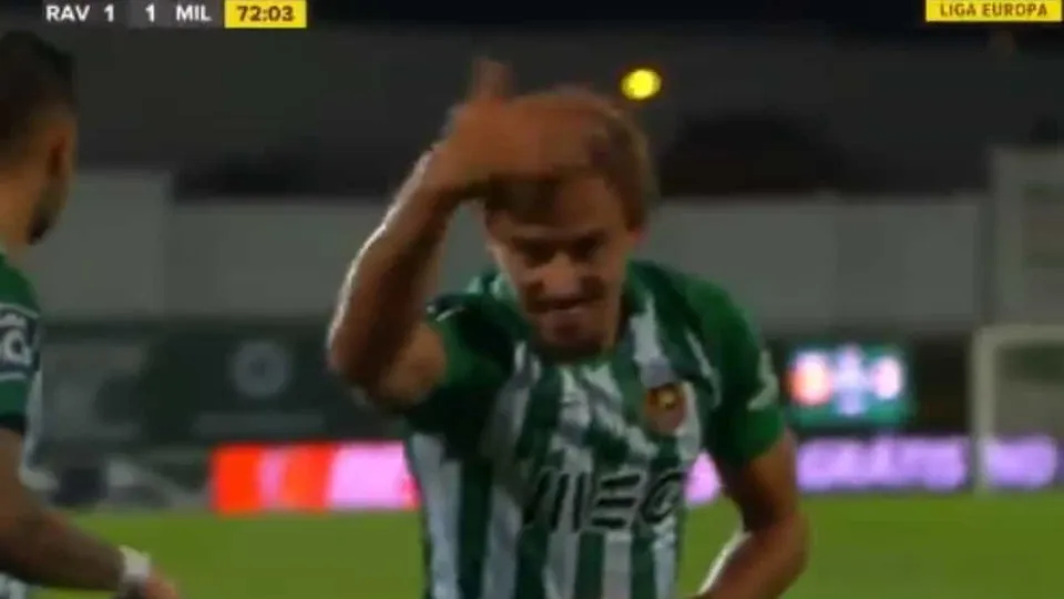 Que 'bomba'. Chico Geraldes marcou este golaço ao AC Milan