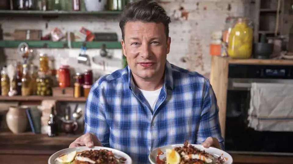 O adorável 'throwback' de Jamie Oliver com o filho